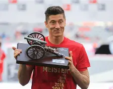  Karsa巅峰对决，莱万多夫斯基与50激战拜仁分钟，问鼎冠军胜负难料！